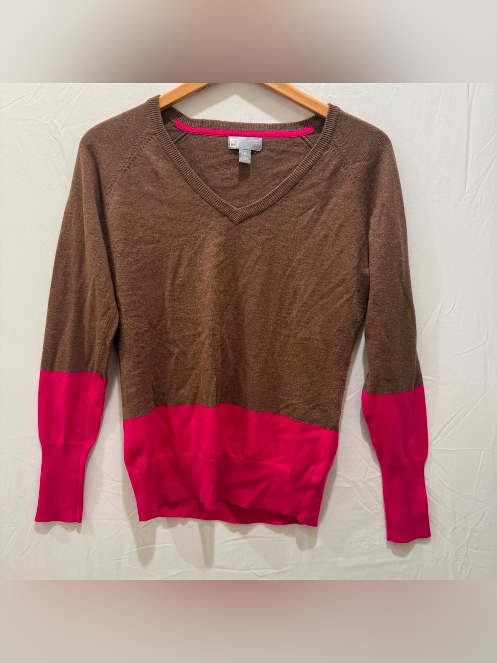 JC Penny Women Cashmere blend Women’s Brown & Pink V-Neck Colorblock Sweater M